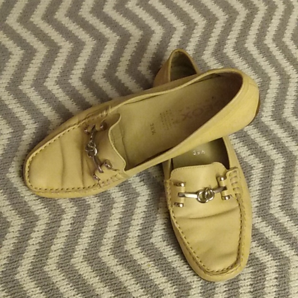 Geox Cream Flats